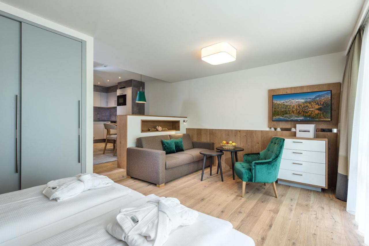 באד הופגסטין Aktiv- & Gesundheitsresort Das Gxund - Thermeneintritt Inklusive מראה חיצוני תמונה