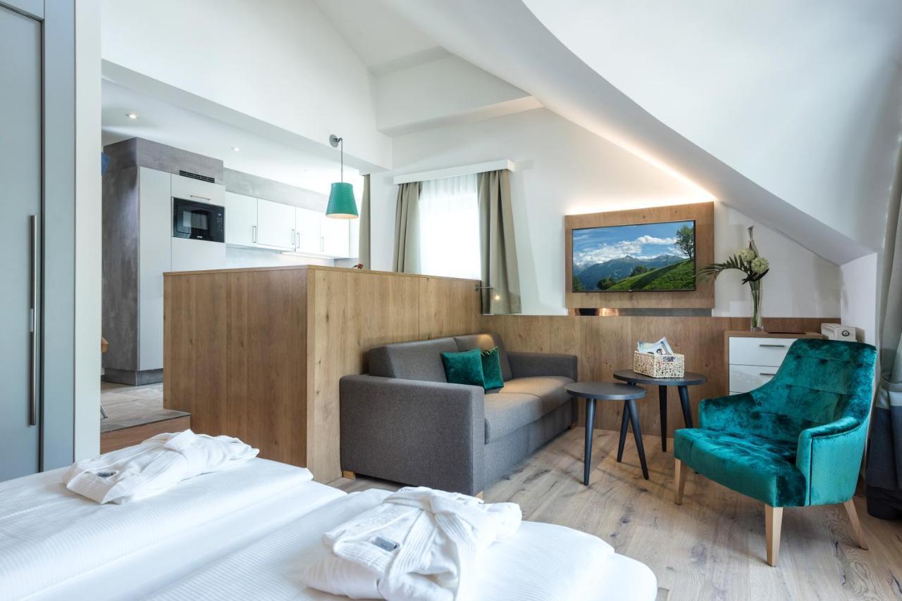 באד הופגסטין Aktiv- & Gesundheitsresort Das Gxund - Thermeneintritt Inklusive מראה חיצוני תמונה