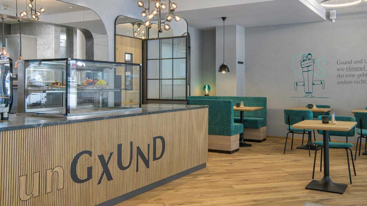 באד הופגסטין Aktiv- & Gesundheitsresort Das Gxund - Thermeneintritt Inklusive מראה חיצוני תמונה
