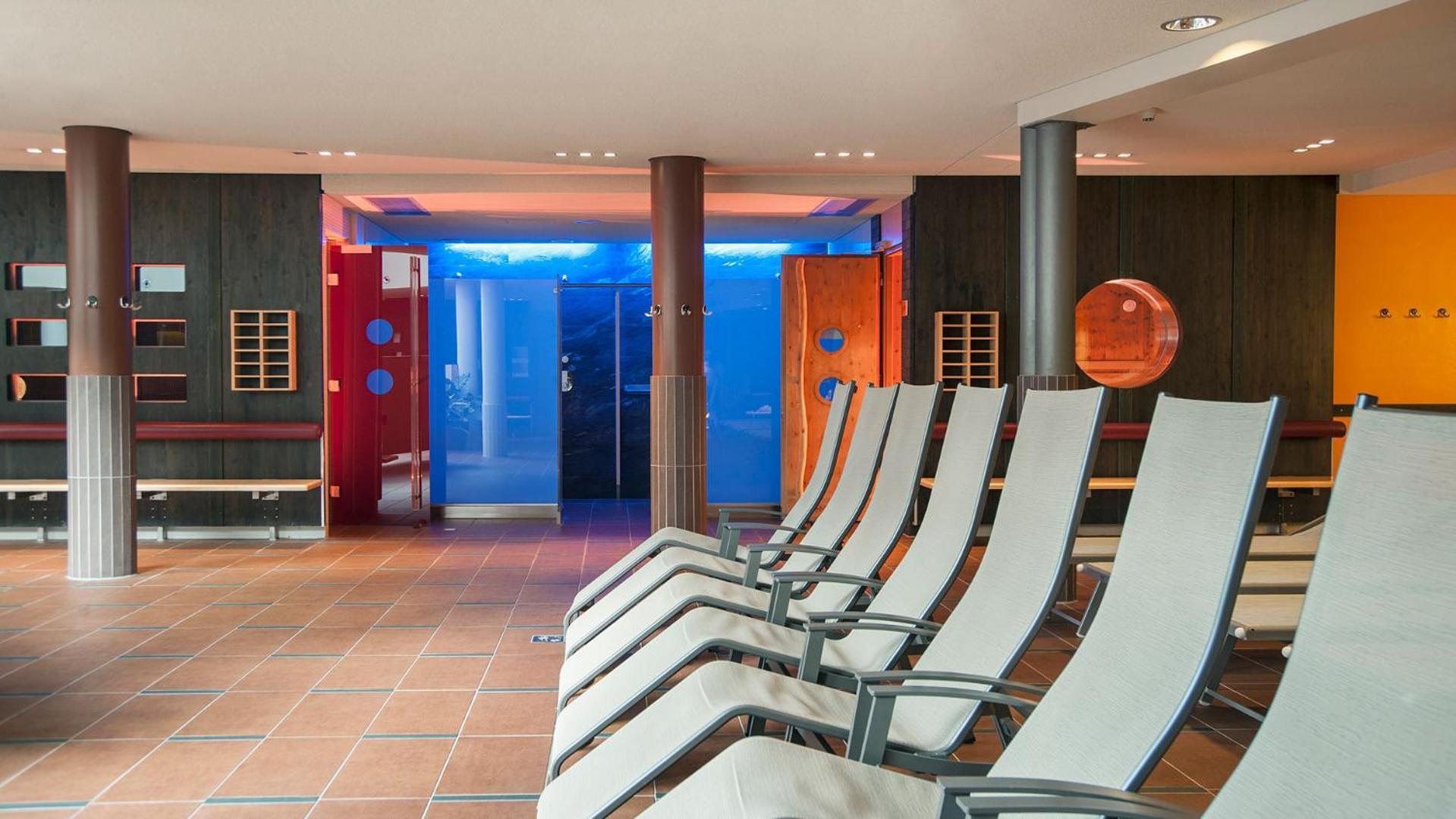 באד הופגסטין Aktiv- & Gesundheitsresort Das Gxund - Thermeneintritt Inklusive מראה חיצוני תמונה